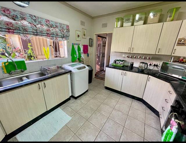 5 BEDROOM HOUSE FOR SALE IN DAN PIENAARVILLE